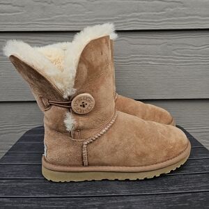 UGG Bailey Button II Suede Shearling Boots Chestnut Brown Tan Foldover Size 5